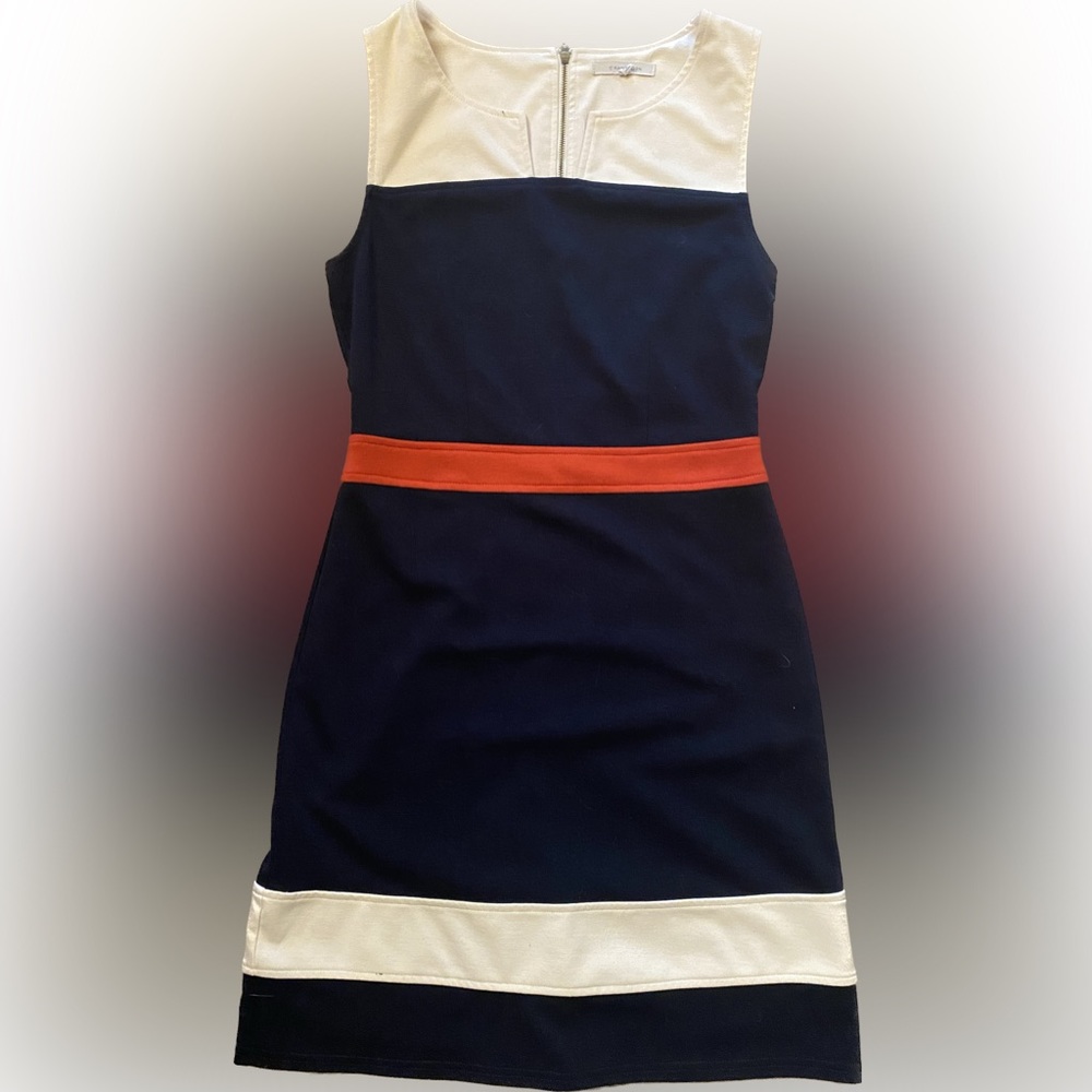 Super cute sheath style dress.  Size small